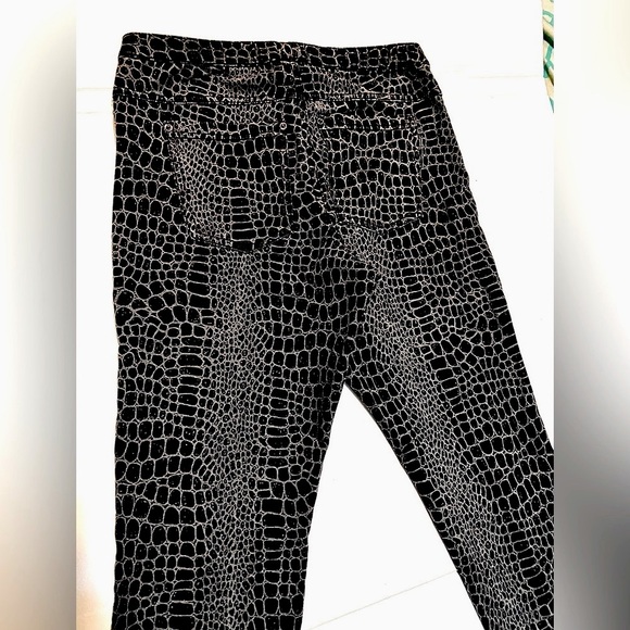 Sexy Snakeprint Print Stretch High Waist Jean style Pants - Picture 3 of 4